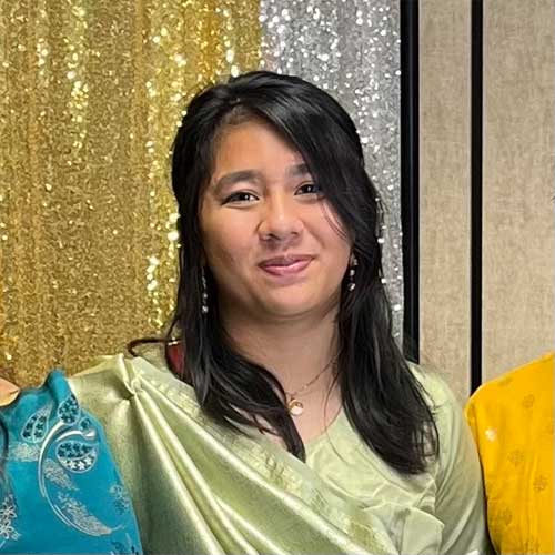 Headshot of Isabella Cheng