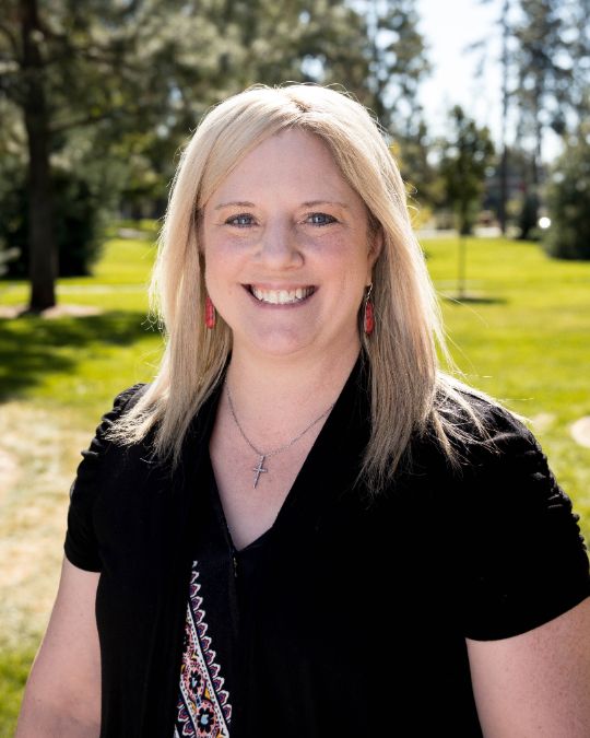 Headshot of Kim Hernandez