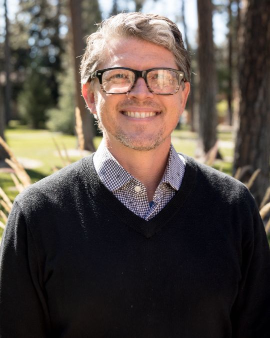 Headshot of Robert Francis