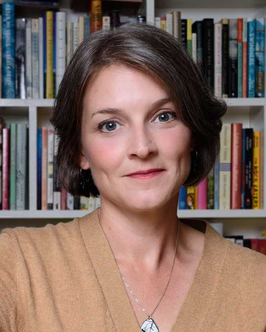 Headshot of Kirsten Lunstrum