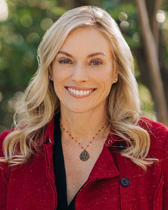 Headshot of Laura Hogan