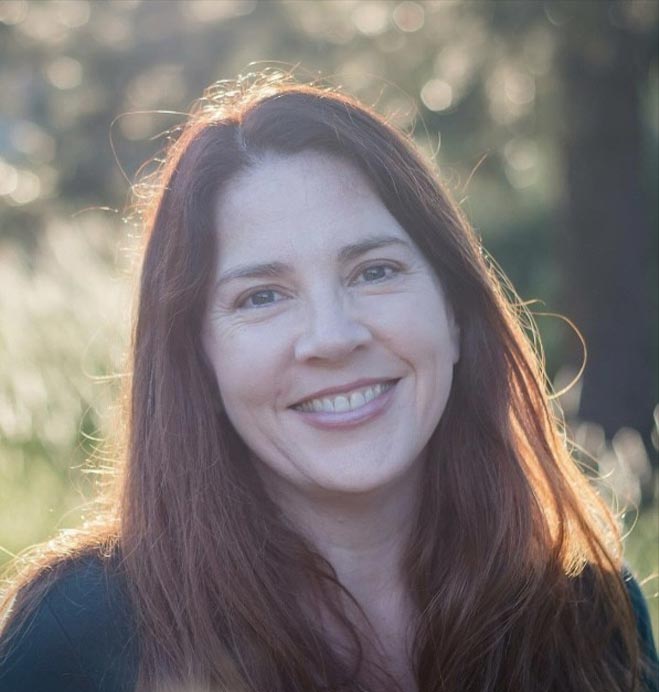 Headshot of Lisa Hunt