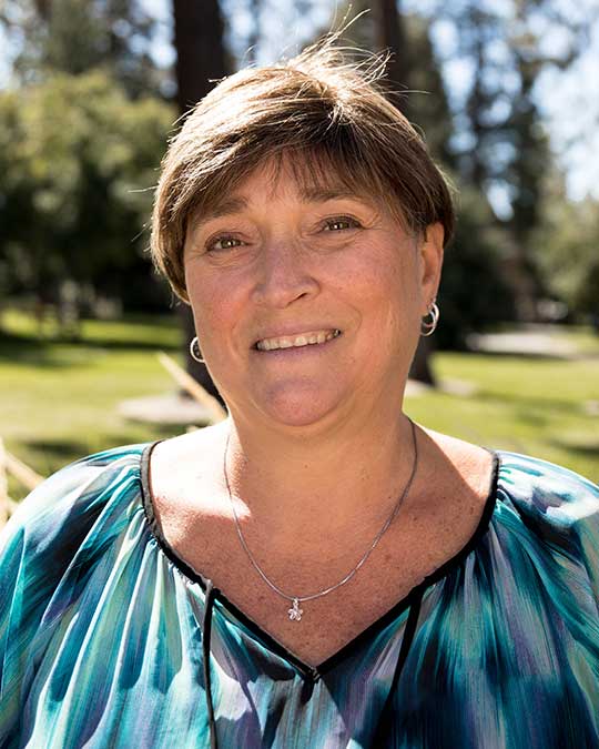 Headshot of Lori Wright