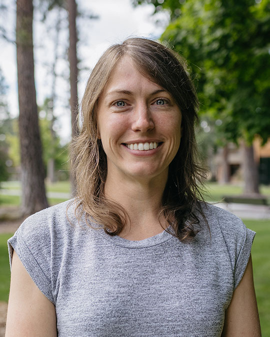 Headshot of Kayla Shroetlin
