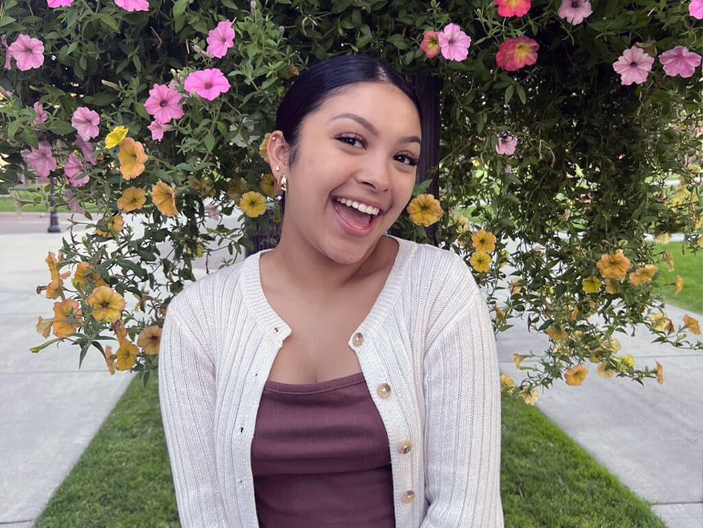 Outdoor photo portrait of Jade Gonzalez