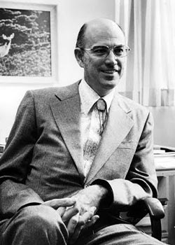 Headshot of Harry Dixon