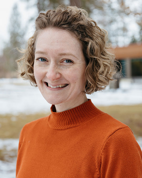 Headshot of Genevieve Gromlich