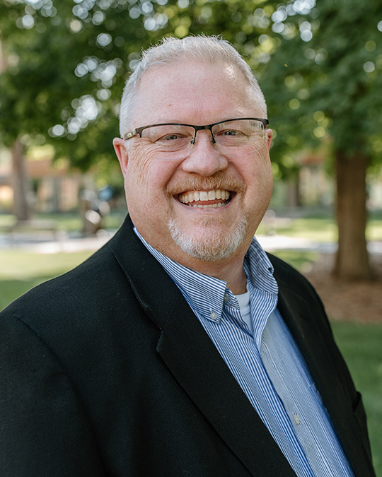 Headshot of Tad Wisenor