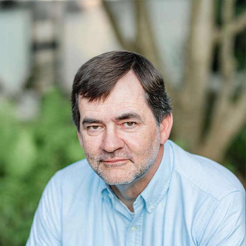 Headshot of Curt Thompson
