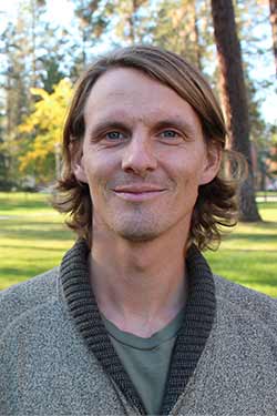 Headshot of Travis Hartanov