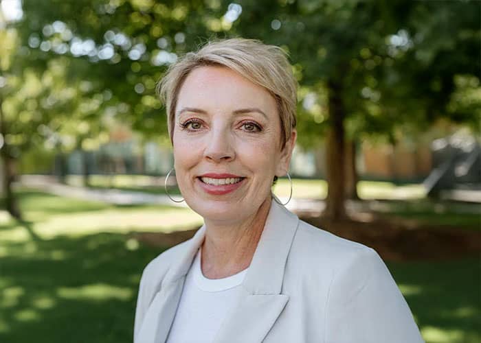 Headshot of Courtney Smith.