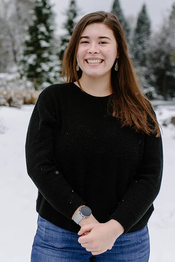 Headshot of Gracey Jo Gonzalez.