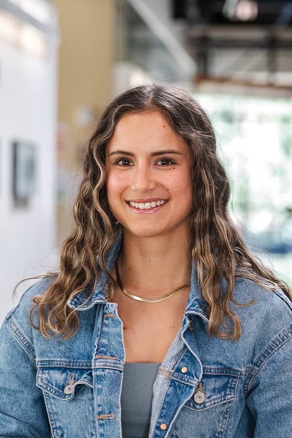 Headshot of Madilyn Danaraj.