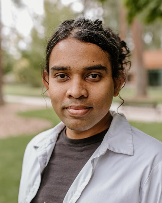 Headshot of Immanuel Manohar