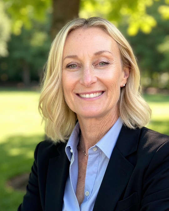 Headshot of Laura Galloway
