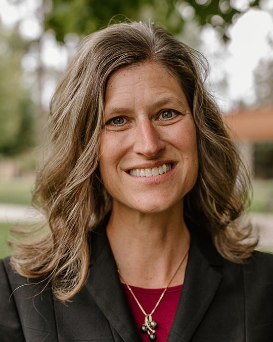 Headshot of Tara Lambart