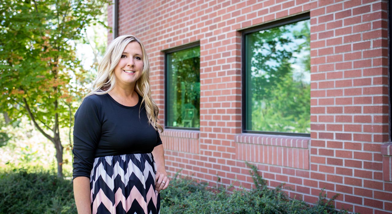 Outdoor photo portrait of Kamera Winfrey