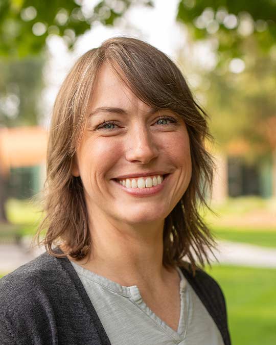 Headshot of Kayla Shroetlin